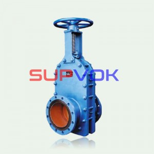 Ash and slag discharge valve